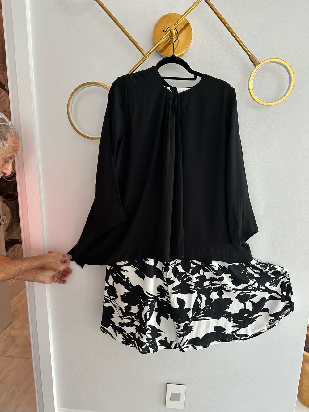 Elegant Black Draped Women's Blouse - Picture 10 of 12